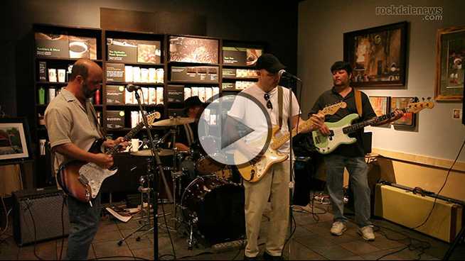 Click to play Elks Aidmore - Stratocats