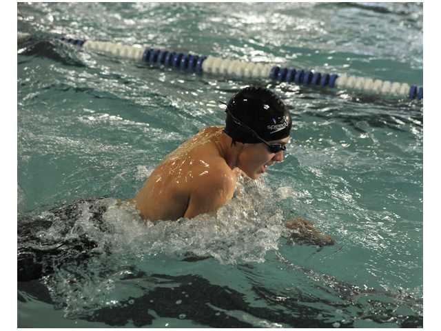 Freshman leads Swim Doggs in early career