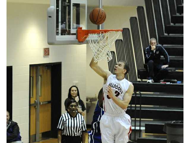 Doggs finish fourth in Walnut Grove tournament
