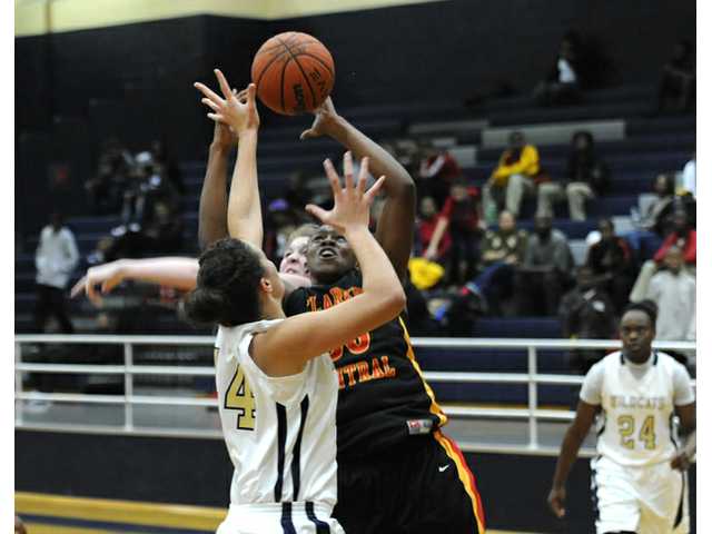 Lady Cats lose early lead, fall to Clarke Central Lady Cats lose early lead, fall to Clarke Central