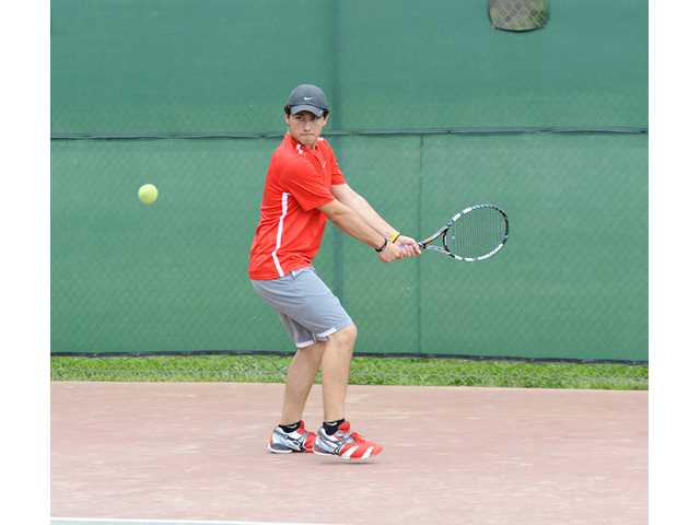BOYS TENNIS: Winder-Barrow powers past Apalachee