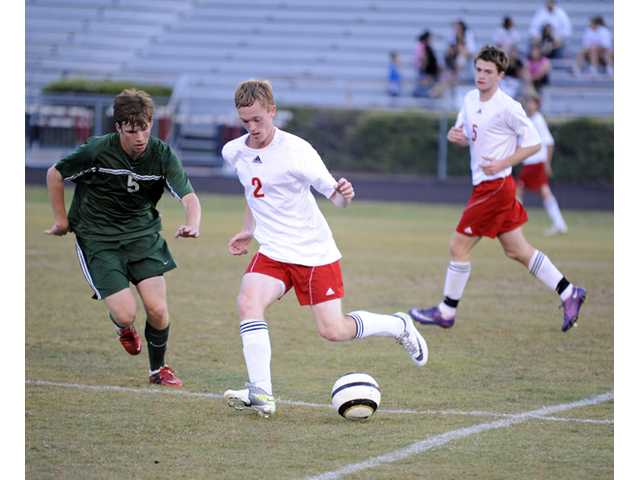BOYS SOCCER: Winder-Barrow finish 2012 season with win