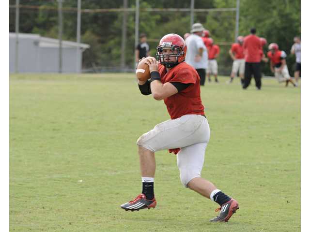 FOOTBALL: Winder-Barrow concludes spring with intense practice