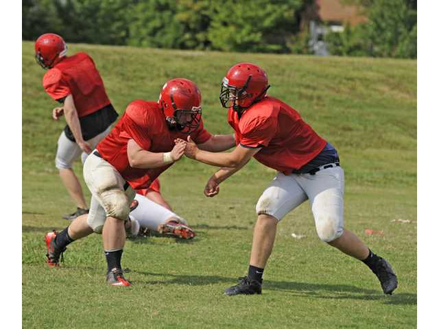 FOOTBALL: Winder-Barrow concludes spring with intense practice