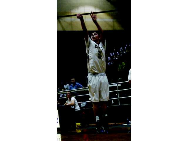 Wildcat basketball lives by the three and beats Falcons Wildcat basketball lives by the three and beats Falcons