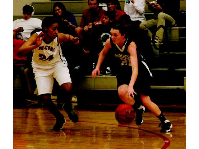 Lady Cats lose on the road Lady Cats lose on the road
