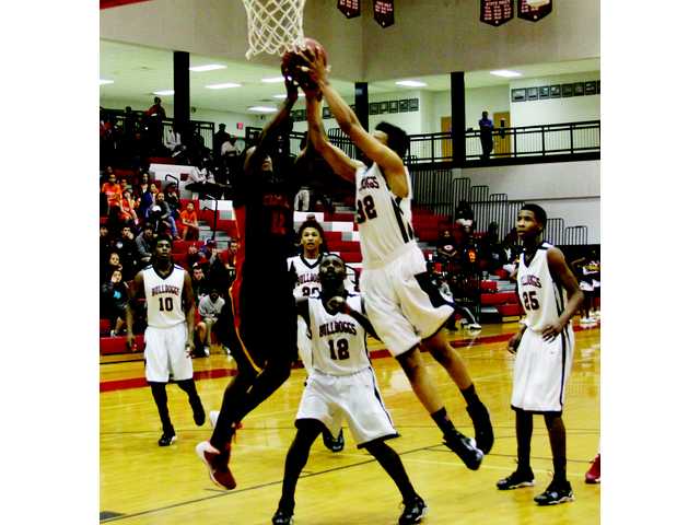 Doggs threaten Clarke Central Doggs threaten Clarke Central