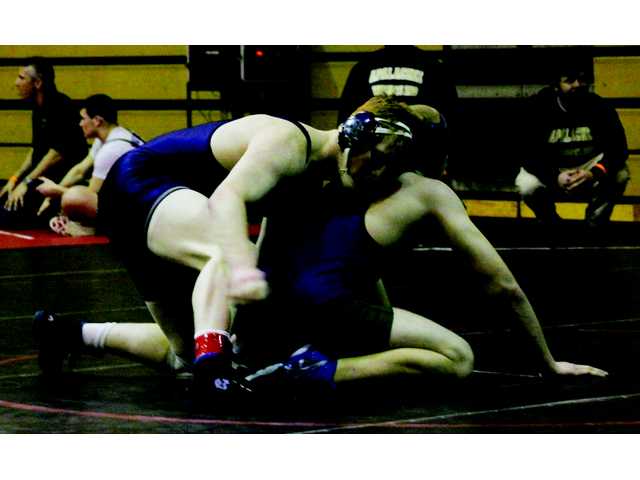Chee wrestling sends five to state meet at Loganville Chee wrestling sends five to state meet at Loganville