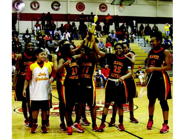 Region 8-AAAAA fails to step up in basketball Region 8-AAAAA fails to step up in basketball