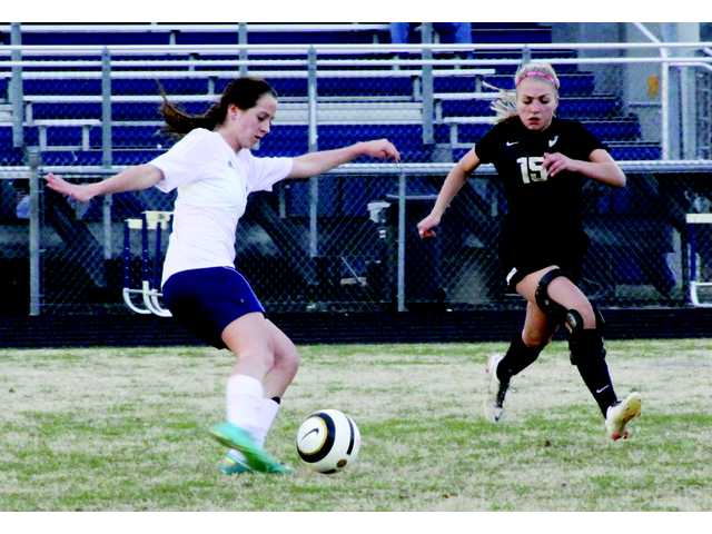 Lady Cats rout Clarke Central Lady Cats rout Clarke Central