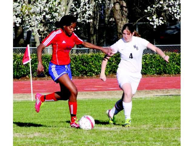 Lady Patriots chalk four against Doggs Lady Patriots chalk four against Doggs