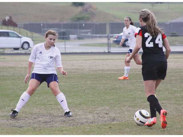 Lady Wildcats come up short Lady Wildcats come up short