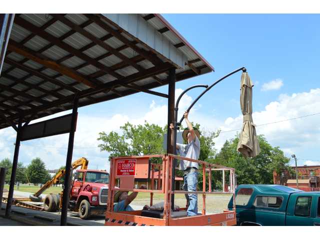 Work begins on deconstruction of Jug Tavern Park pavilion Work begins on deconstruction of Jug Tavern Park pavilion