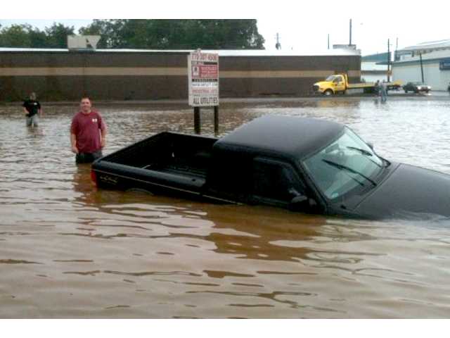 Heavy rainfall causes brief flooding on Saturday