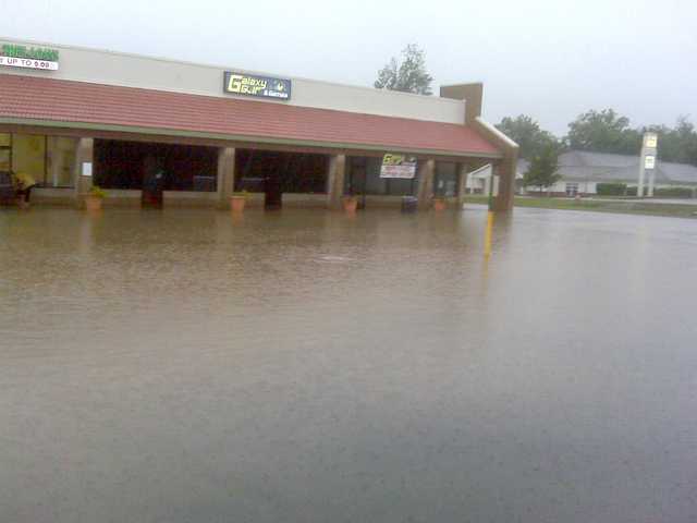 Heavy rainfall causes brief flooding on Saturday