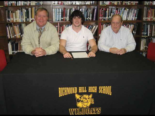 RHHS' Denney signs with New York school