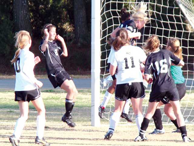 RH soccer teams pick up wins