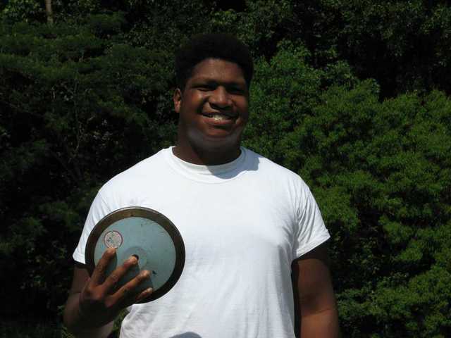 LCHS’s Bennett tops in state discus