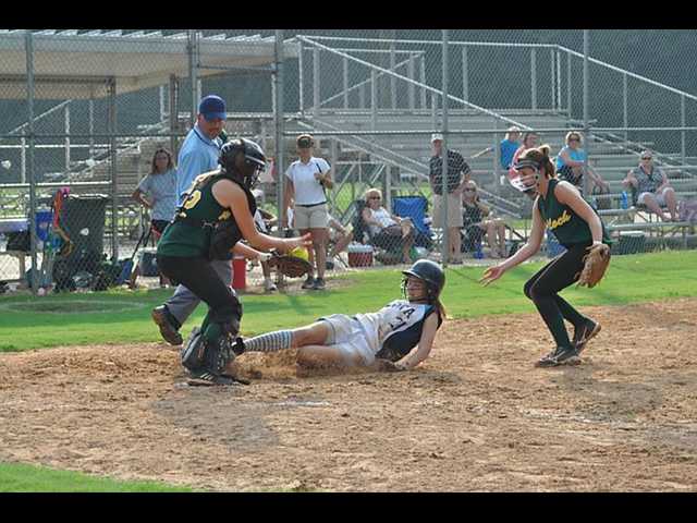 Lady ’Landers beat Memorial Day 13-0