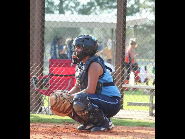 Lady Tide drop softball game to Herons