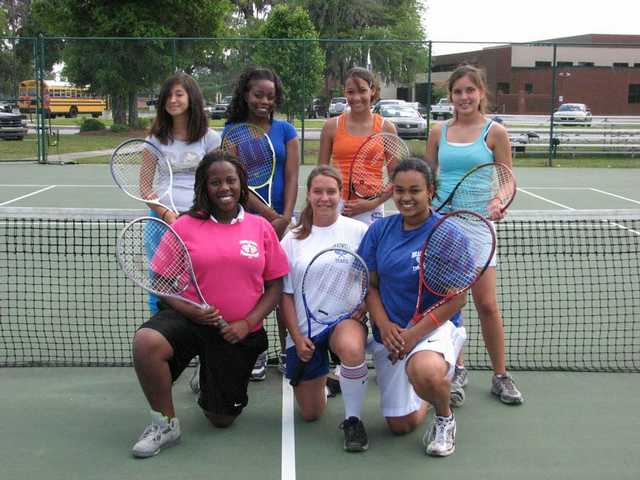Lady Tigers tennis team heads to state