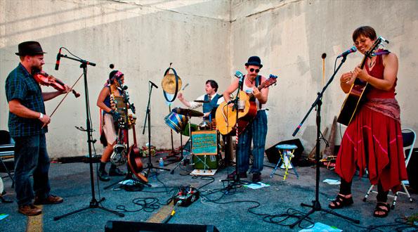 The Boxcars, Another Roadside Attraction