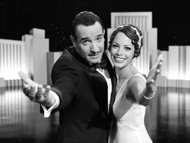 The silent film 'The Artist' makes some noise at the Golden Globes