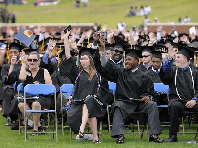 Georgia Southern awards more than 3,200 degrees