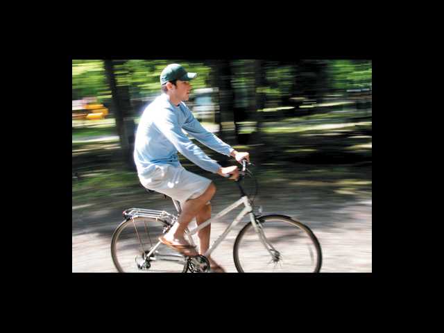 Cycle across campus
