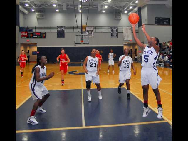 ECHS girls pick up the pace in two wins