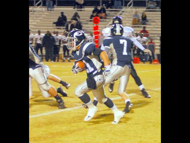 Defense stands tall in second half as Rebels snap streak