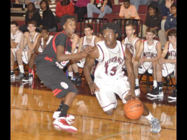 Mustangs snap skid