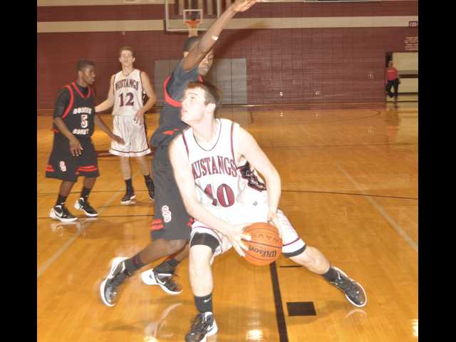 Mustangs snap skid