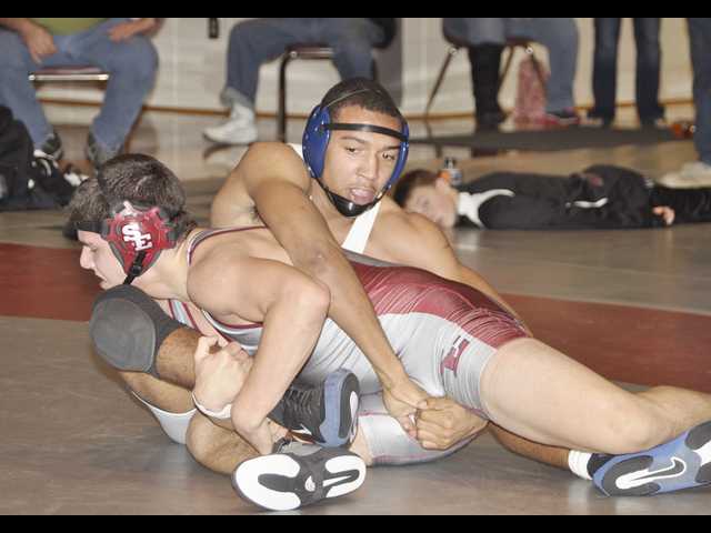 Rebels take second, Mustangs third at area tourney
