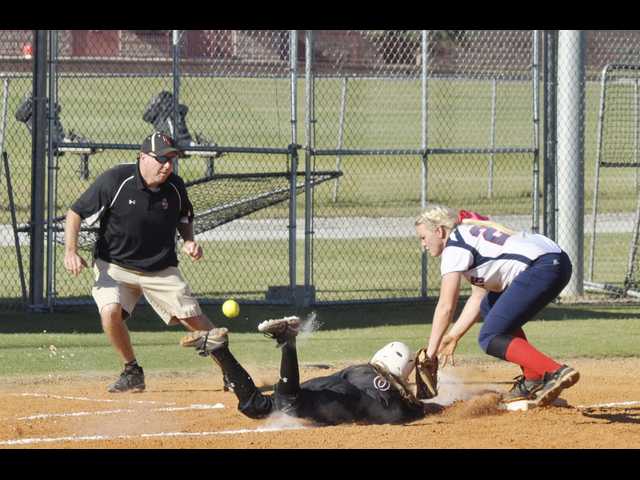 Delay doesn't slow down Lady Mustangs