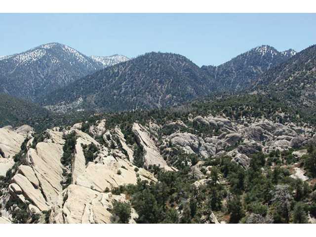 Fault Tour Sunday at Devil's Punchbowl