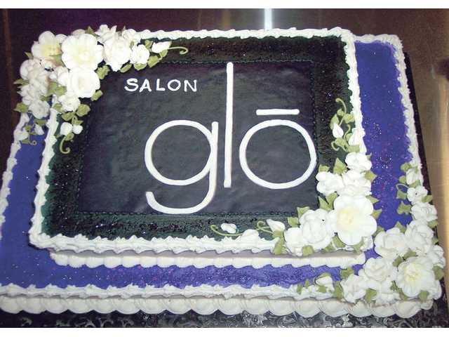 Salon glō celebrates open house