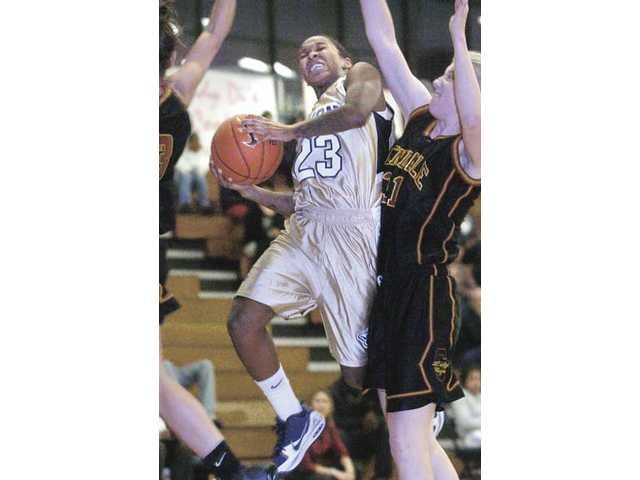 COC women's basketball: COC keeps streak alive