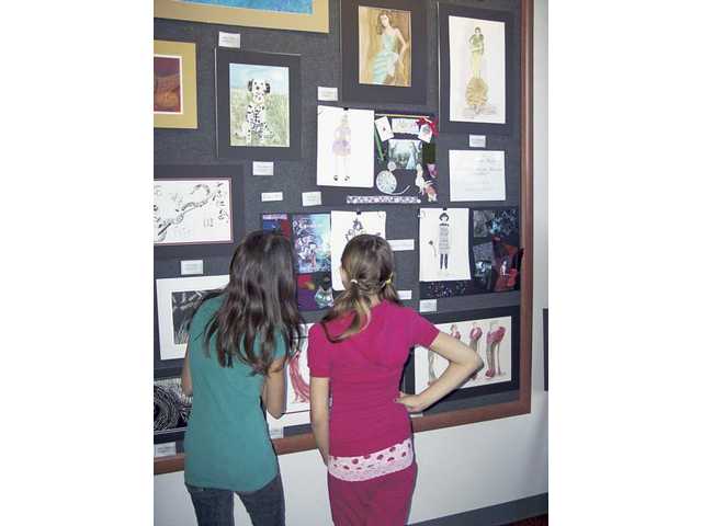 Students show art