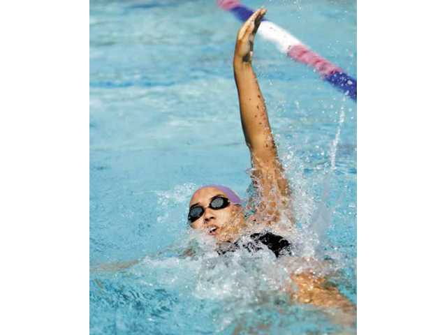 Swimmers set table