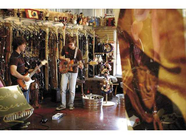 Rattlesnake Slim’s: Keeping it Western