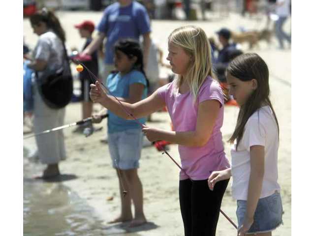Thousands attend first Castaic Days