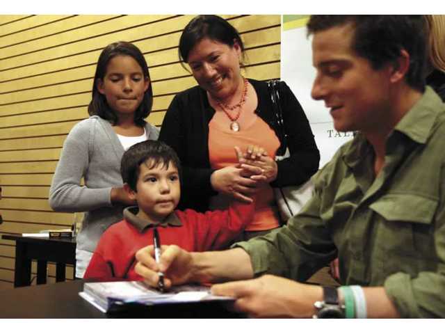Discovery Channel's Bear Grylls meets fans in Valencia