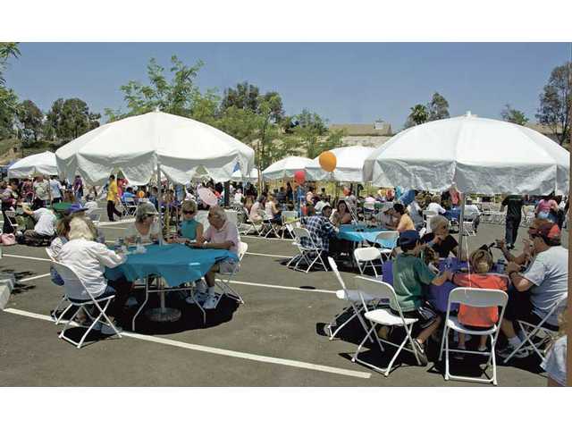 Thousands attend Jewish Food Festival