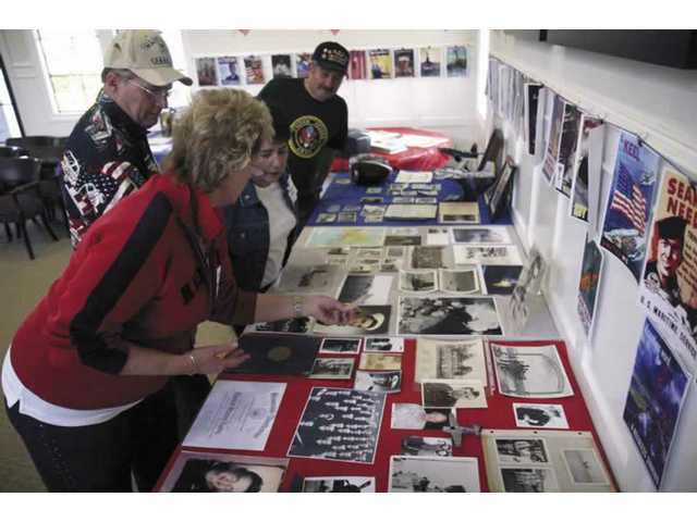 McKeon visits Valencia vets