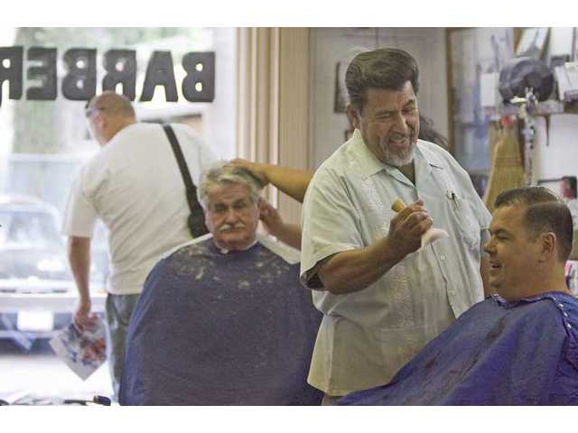 Canyon Country barber runs a trim business
