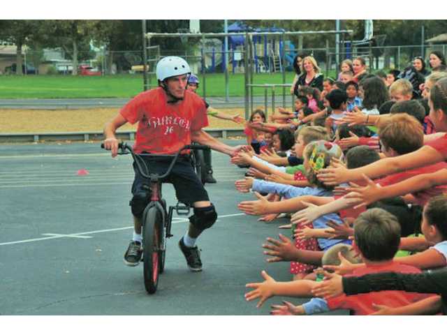Live Oak celebrates Red Ribbon Week