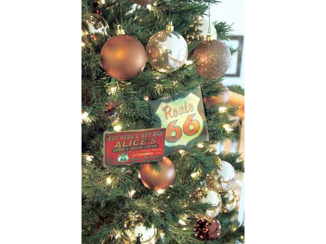 Annual Holiday Home Tour benefits hospital