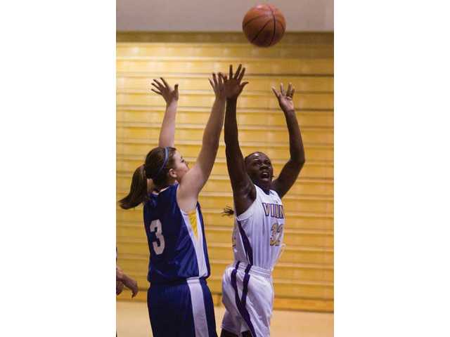 Vikes dominant in debut
