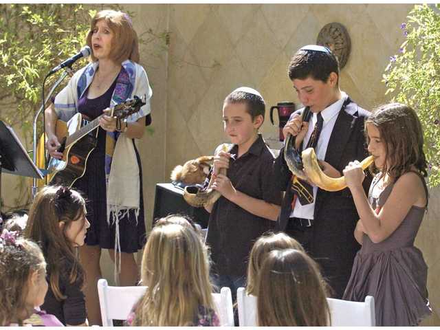 Bringing in the Jewish new year with crafts, music and prayer